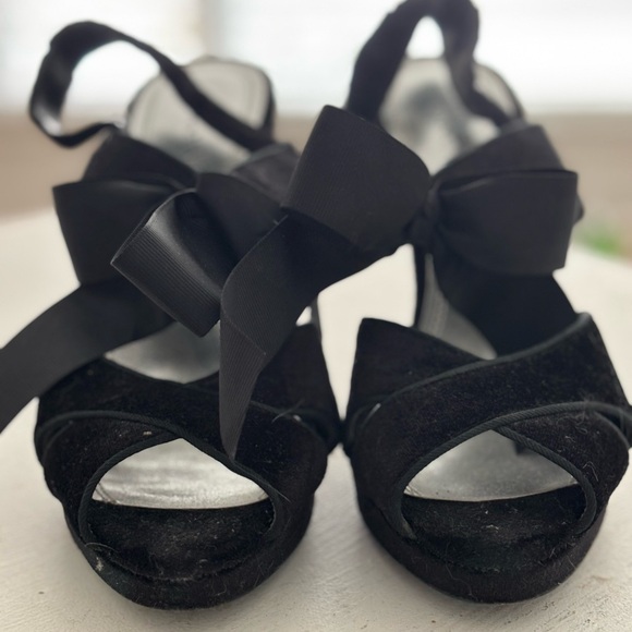 Velvet Heart Shoes - Velvet Heart black strapy heels size 9